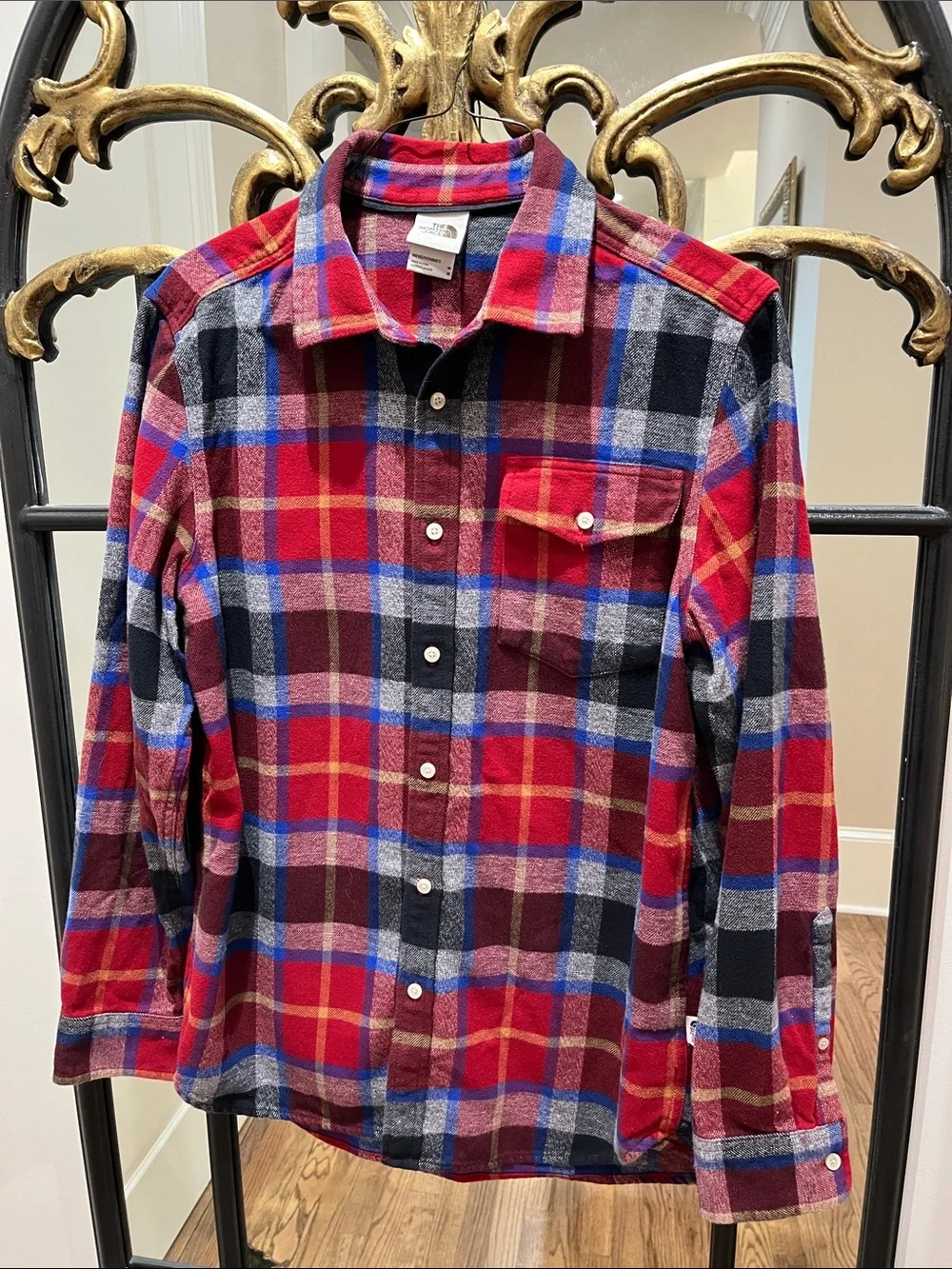Men’s North Face flannel Button Down Shirt